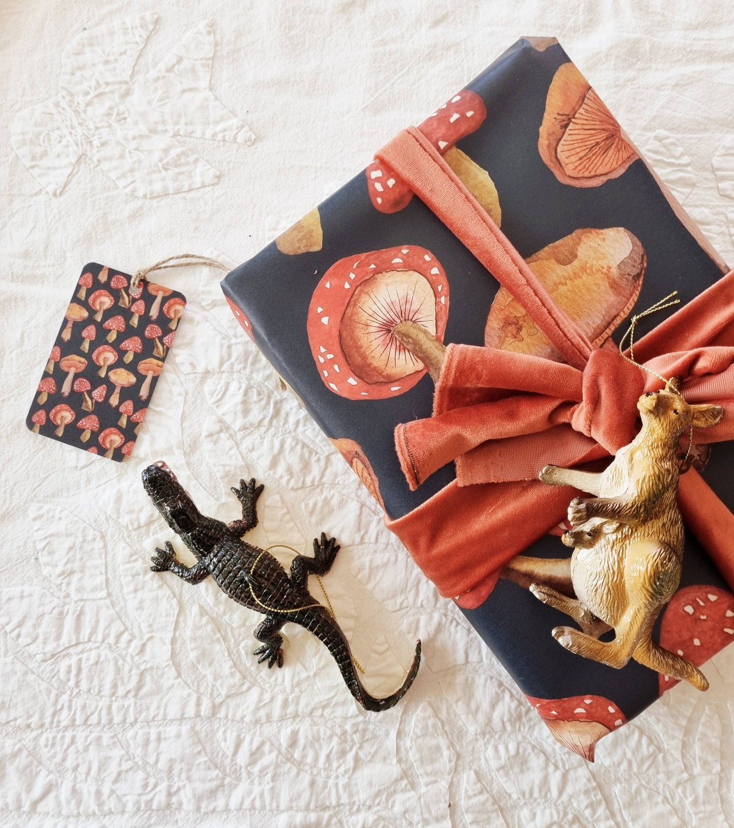 Wrapping Paper / Mushrooms