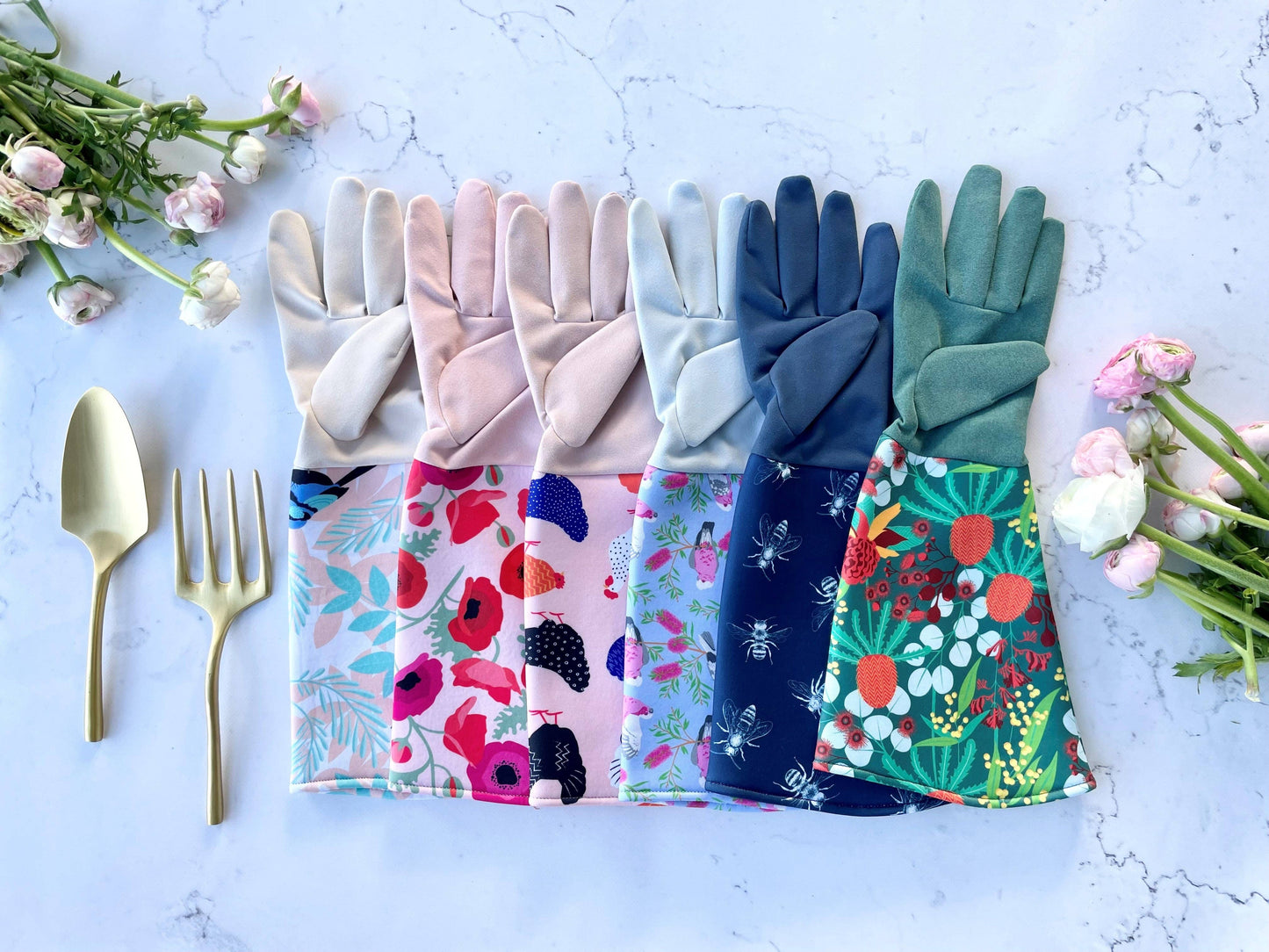 Gardening Gloves - Navy Sketch Bee
