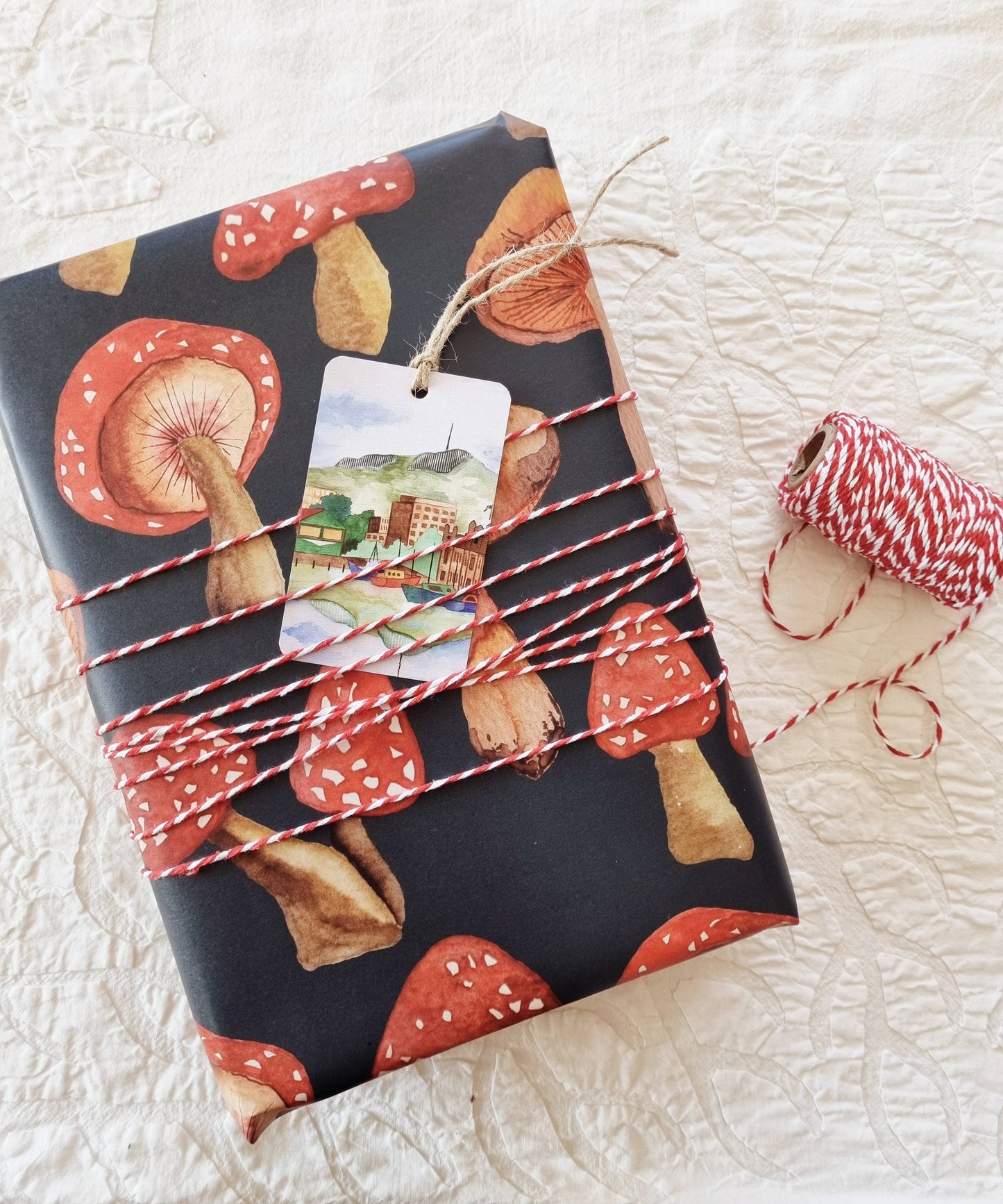 Wrapping Paper / Mushrooms